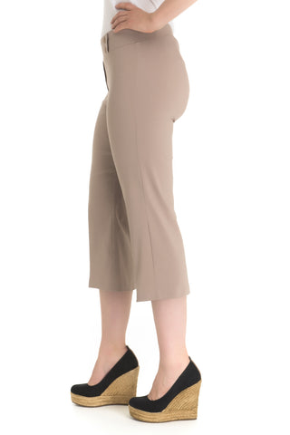 Zenalla "Comfort Fit" Capri With Button Detail